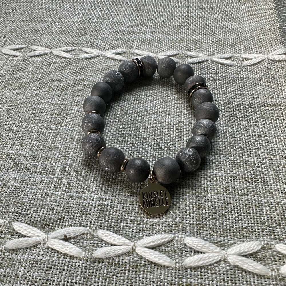 Kinsley armelle necklace